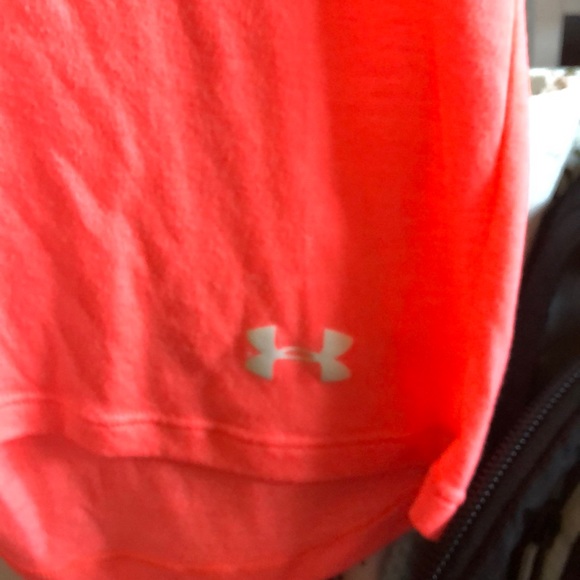 Coral under armour short sleeve - Picture 3 of 4
